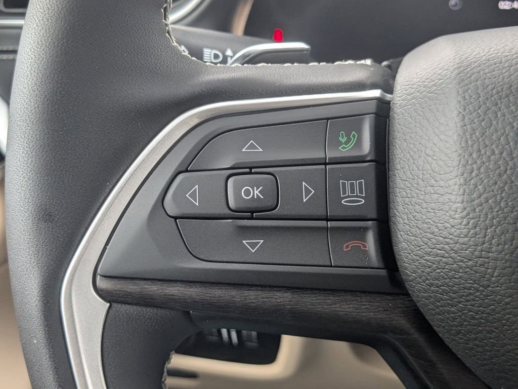 New 2025 Jeep Grand Cherokee Limited w/ Trailer Tow Package image 19