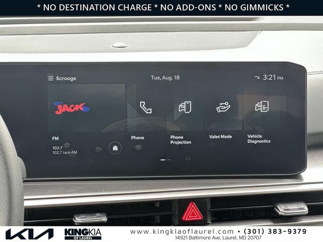 Used 2024 Kia Sorento LX FWD image 3