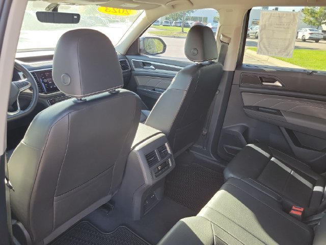 Used 2023 Volkswagen Atlas SE w/ Black Wheel Package AWD/4WD image 24
