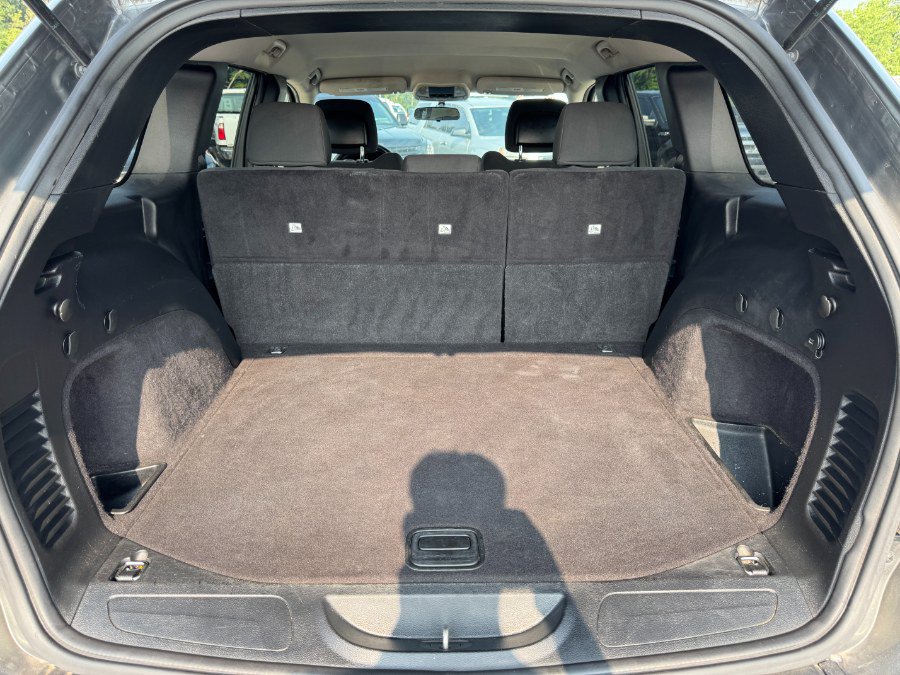 Used 2012 Jeep Grand Cherokee Laredo AWD/4WD image 17