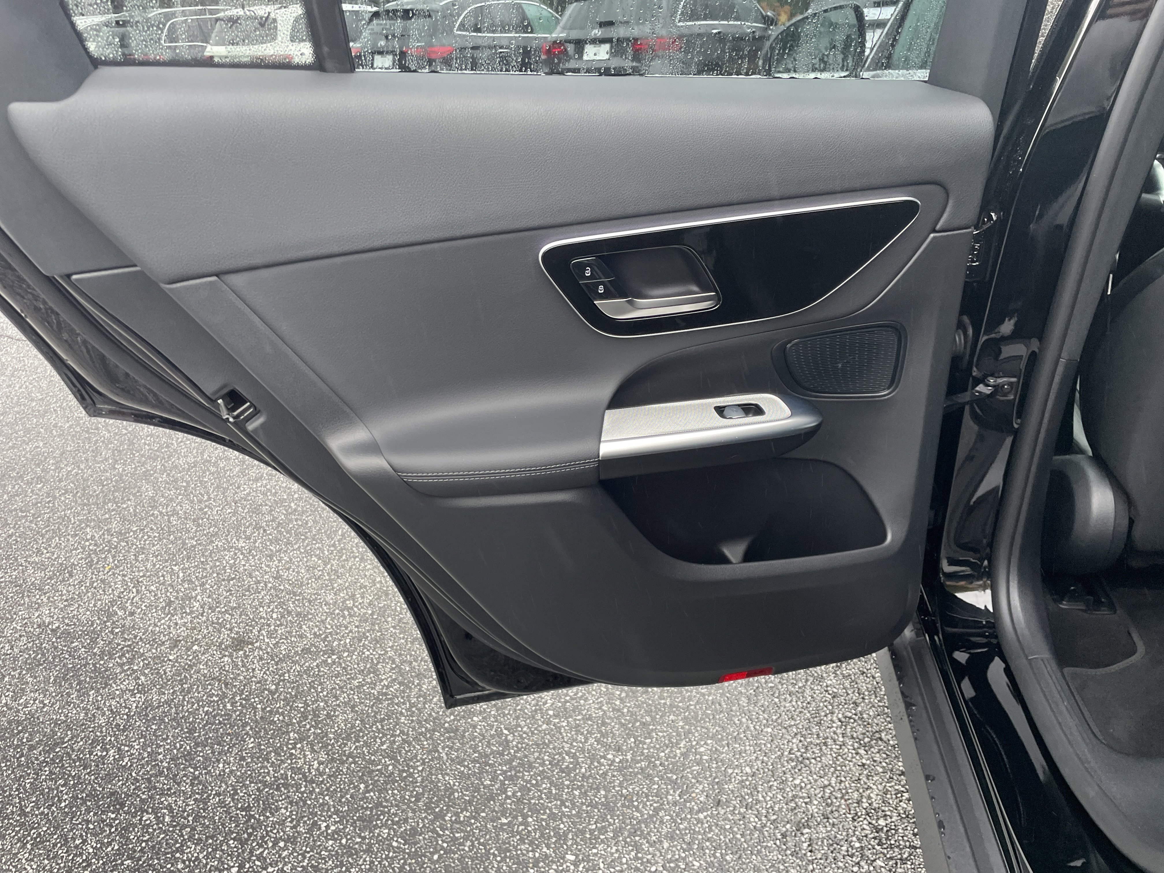 Certified 2025 Mercedes-Benz GLC 300 4MATIC image 37