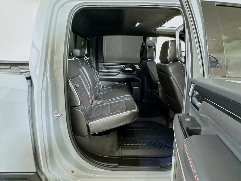 Used 2025 GMC Sierra 2500 AT4X w/ AT4X AEV Edition AWD/4WD image 27