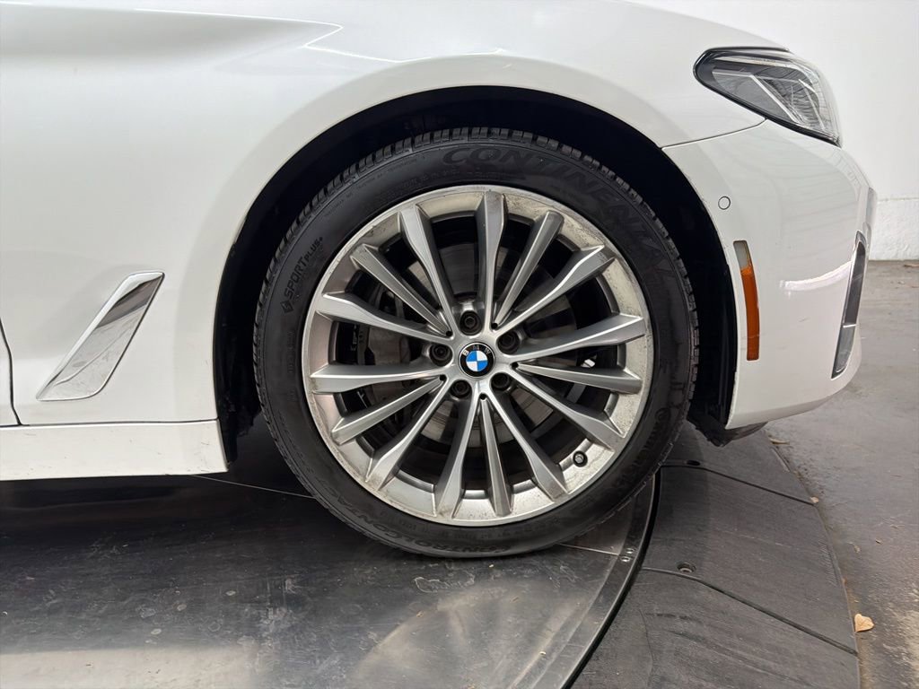 Used 2021 BMW 540i w/ Premium Package image 9