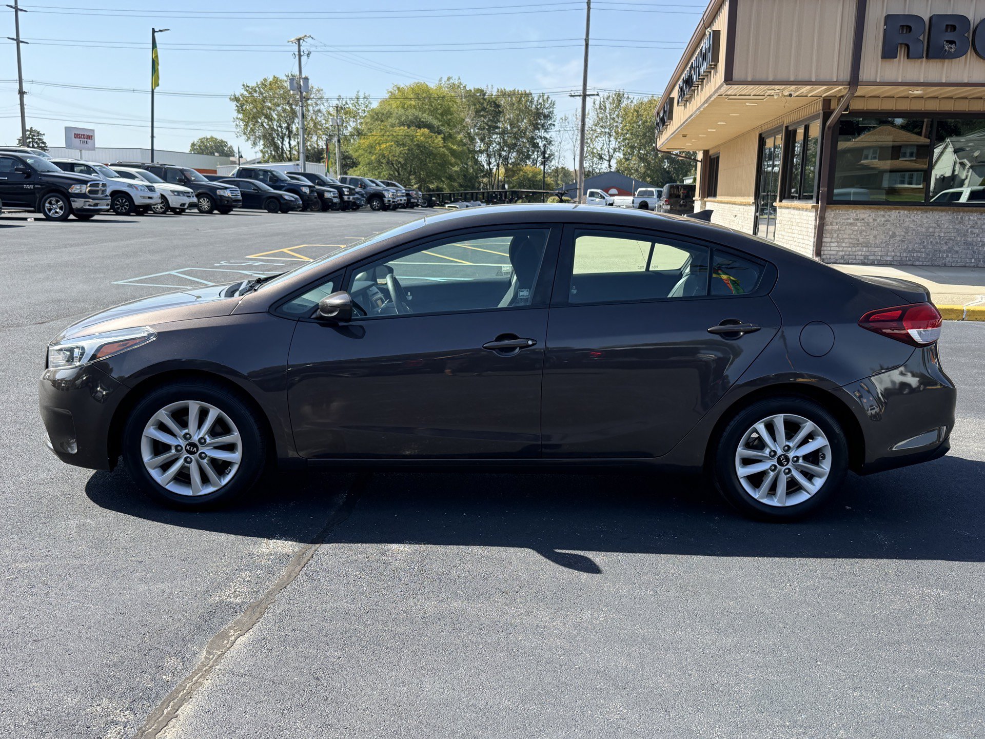 Used 2017 Kia Forte LX w/ LX Popular Package FWD image 5
