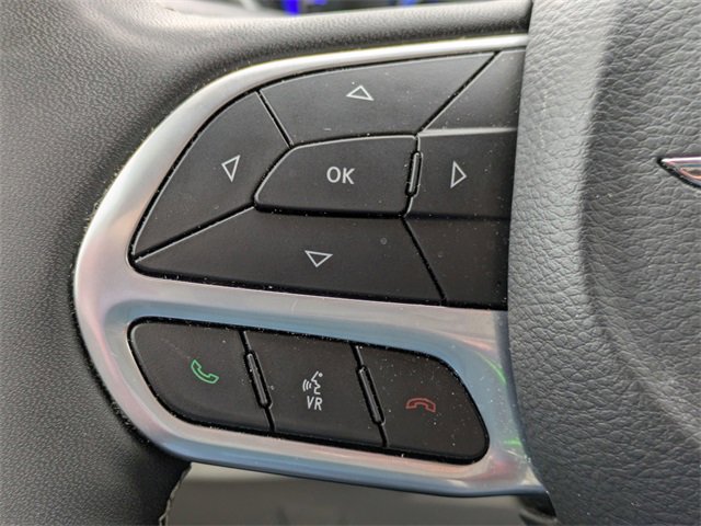 Certified 2024 Chrysler Pacifica Touring-L image 25