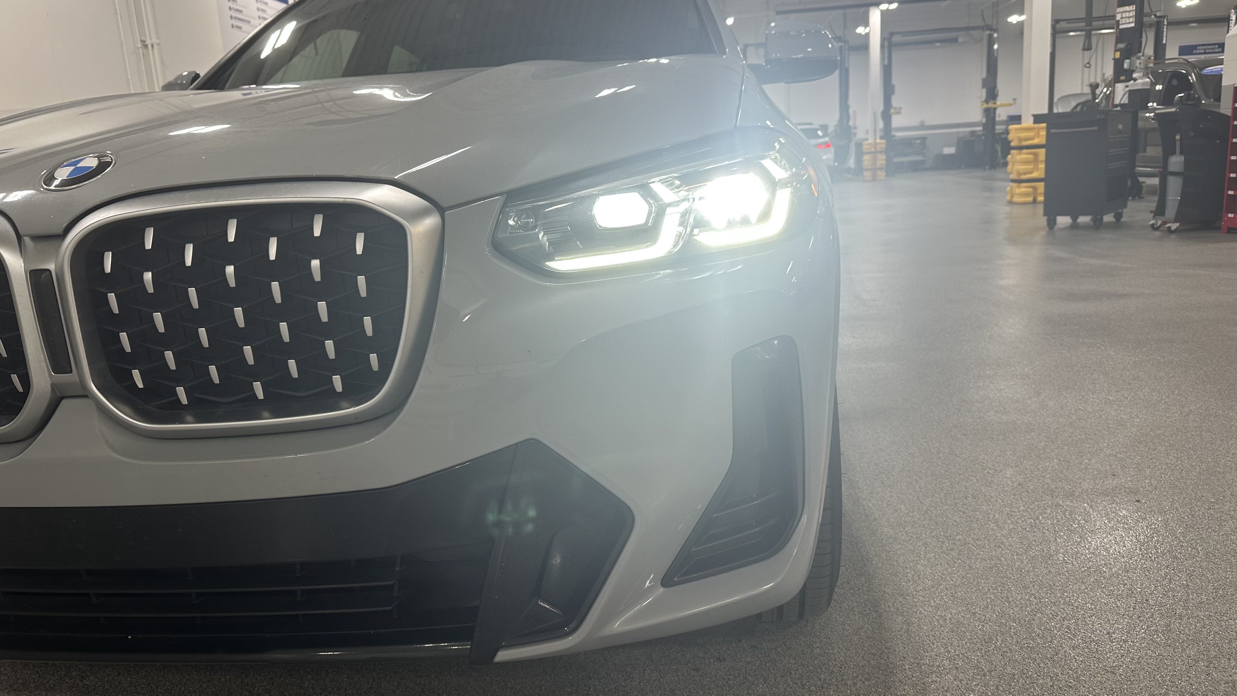Used 2022 BMW X4 xDrive30i w/ M Sport Package 2 AWD/4WD image 6