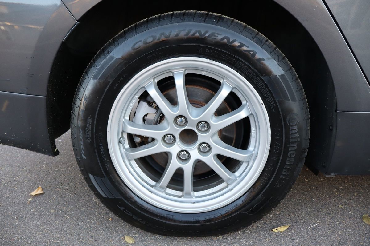 Used 2017 Toyota Prius Two image 43