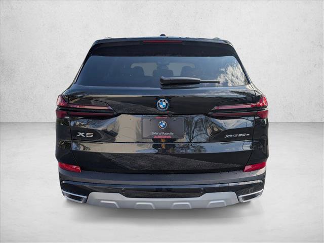 New 2026 BMW X5 xDrive50e w/ Premium Package image 7
