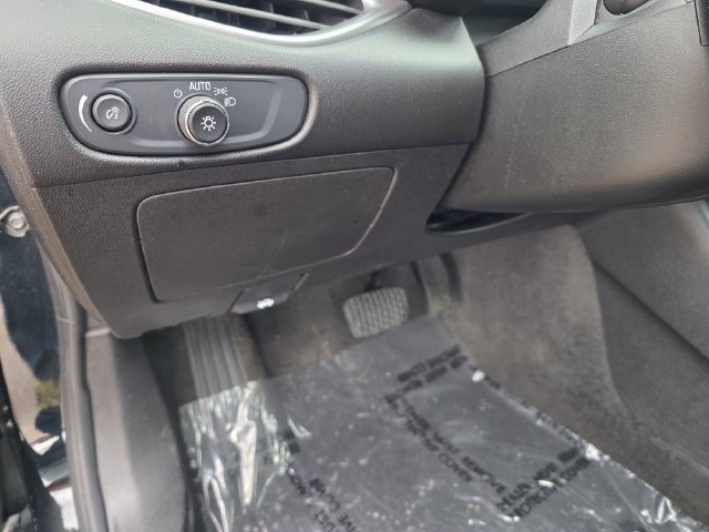 Used 2025 Chevrolet Malibu LT FWD image 21