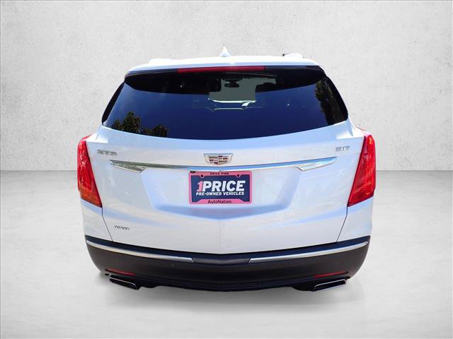 Used 2018 Cadillac XT5 Luxury w/ Driver Awareness Package AWD/4WD image 3