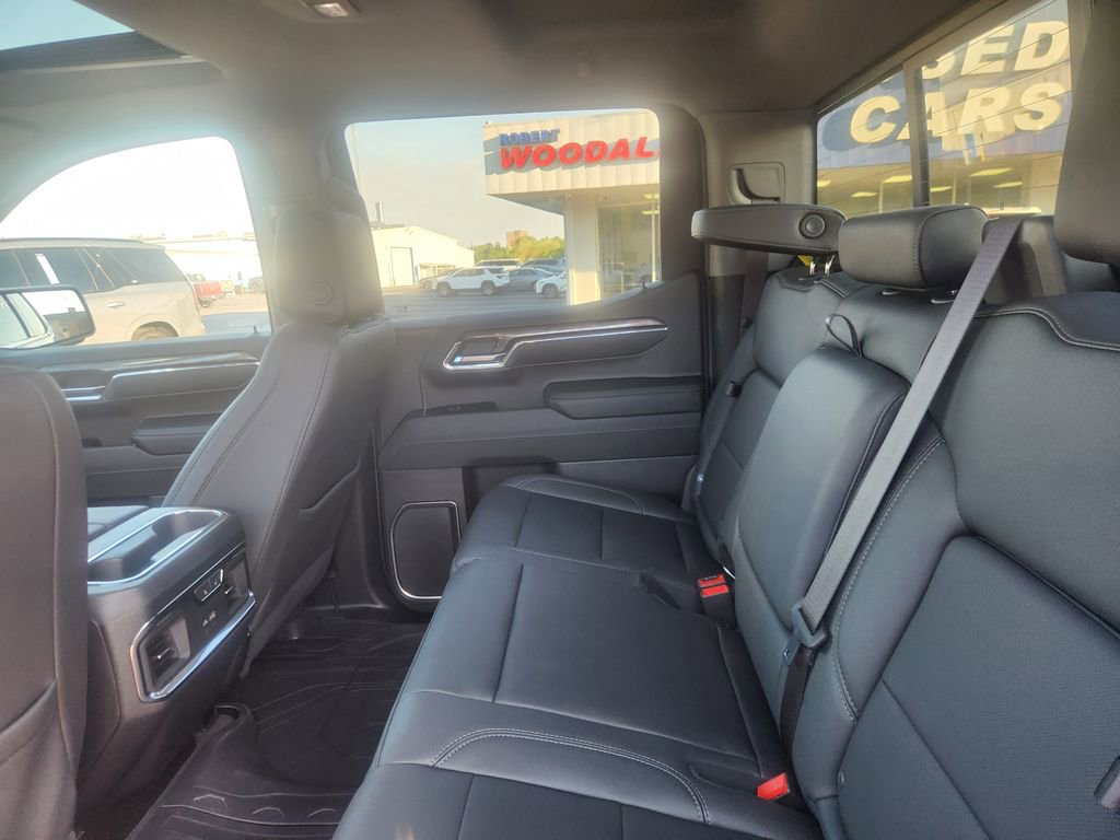 Used 2024 Chevrolet Silverado 1500 LTZ w/ Technology Package image 5