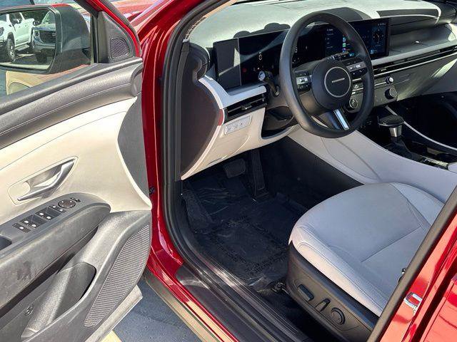 Used 2025 Hyundai Tucson SEL AWD/4WD image 10