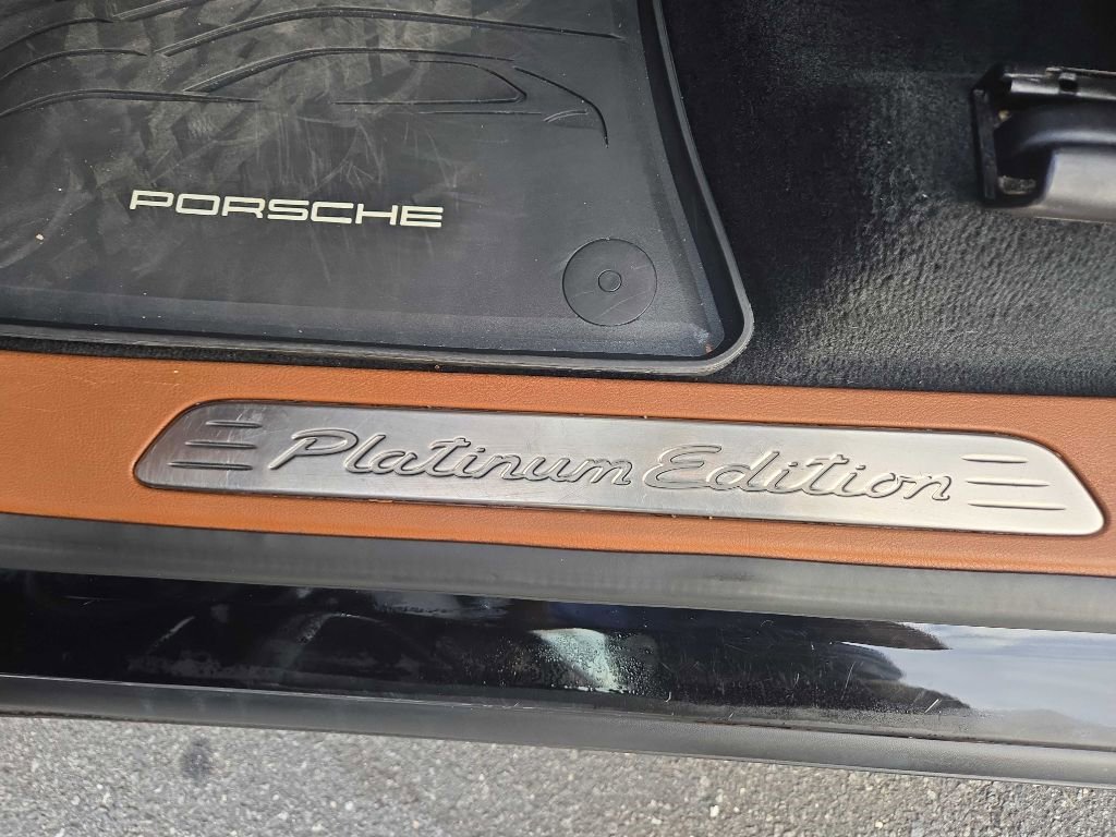 Used 2017 Porsche Cayenne Platinum Edition image 17