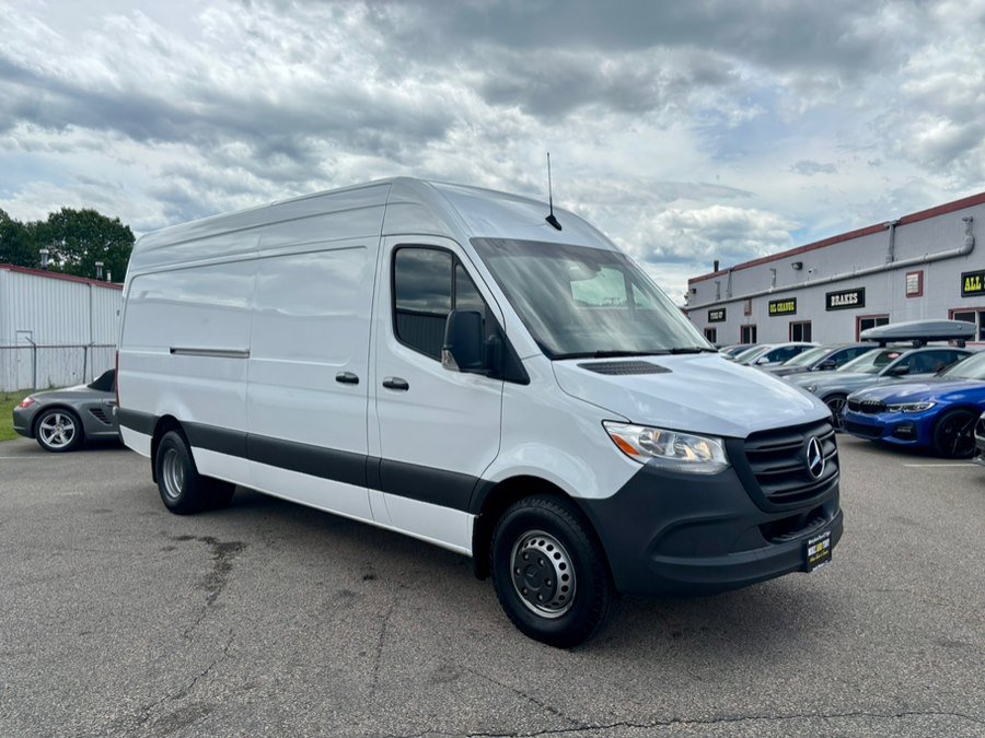 Used 2023 Mercedes-Benz Sprinter 3500 image 3