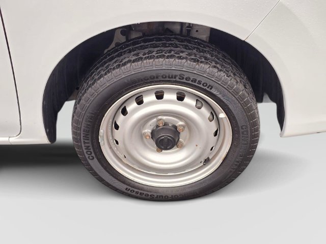 Used 2021 Nissan NV200 S FWD image 9