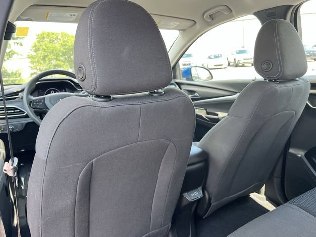 Used 2023 Chevrolet Bolt EUV LT w/ Driver Confidence Package FWD image 33