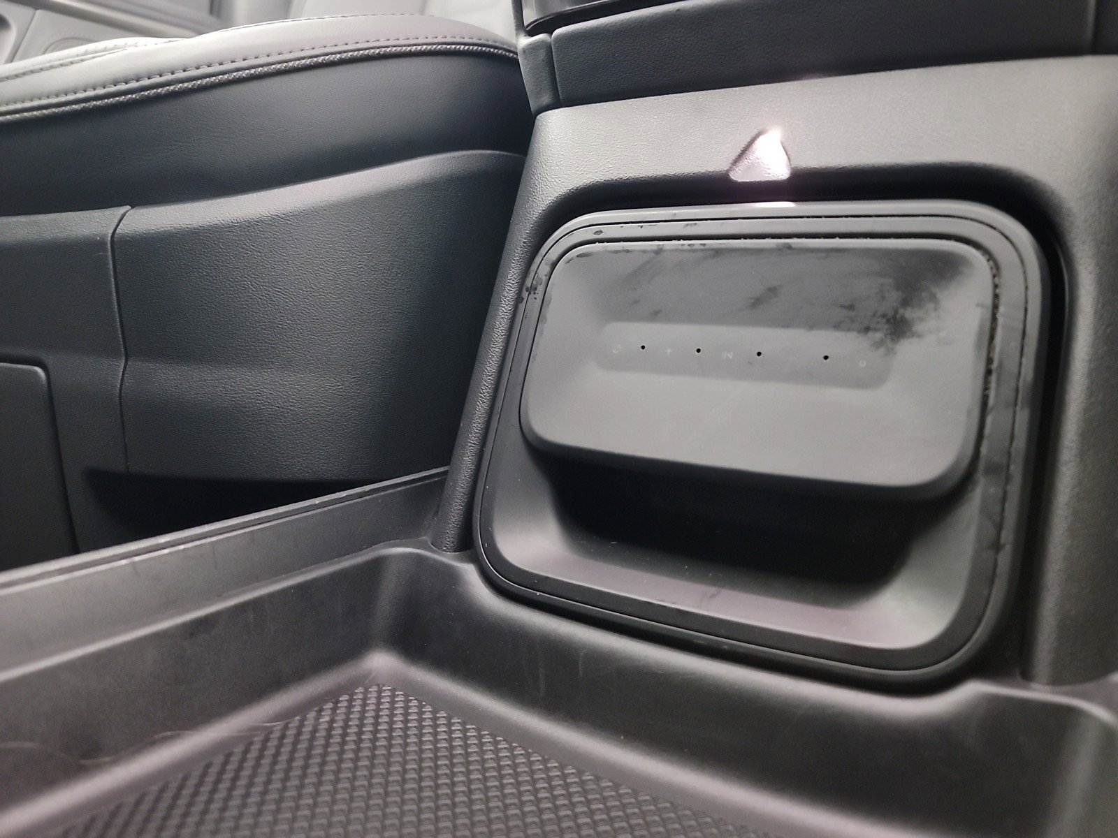 Used 2023 Rivian R1S Adventure image 34