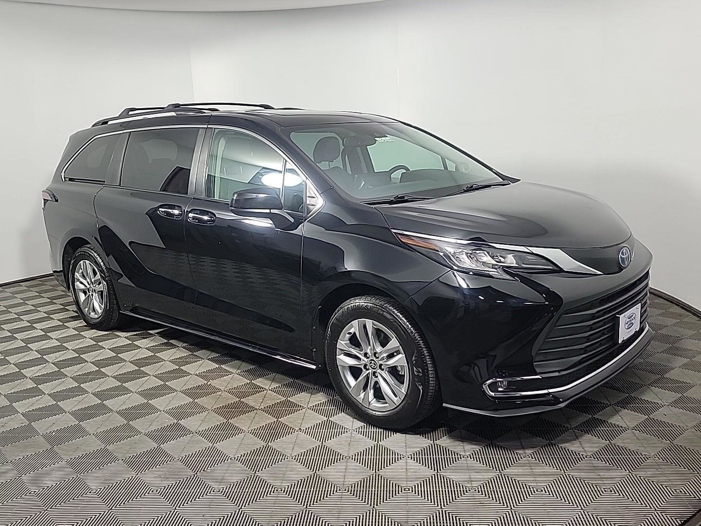 Used 2022 Toyota Sienna XLE w/ XLE Plus Package
