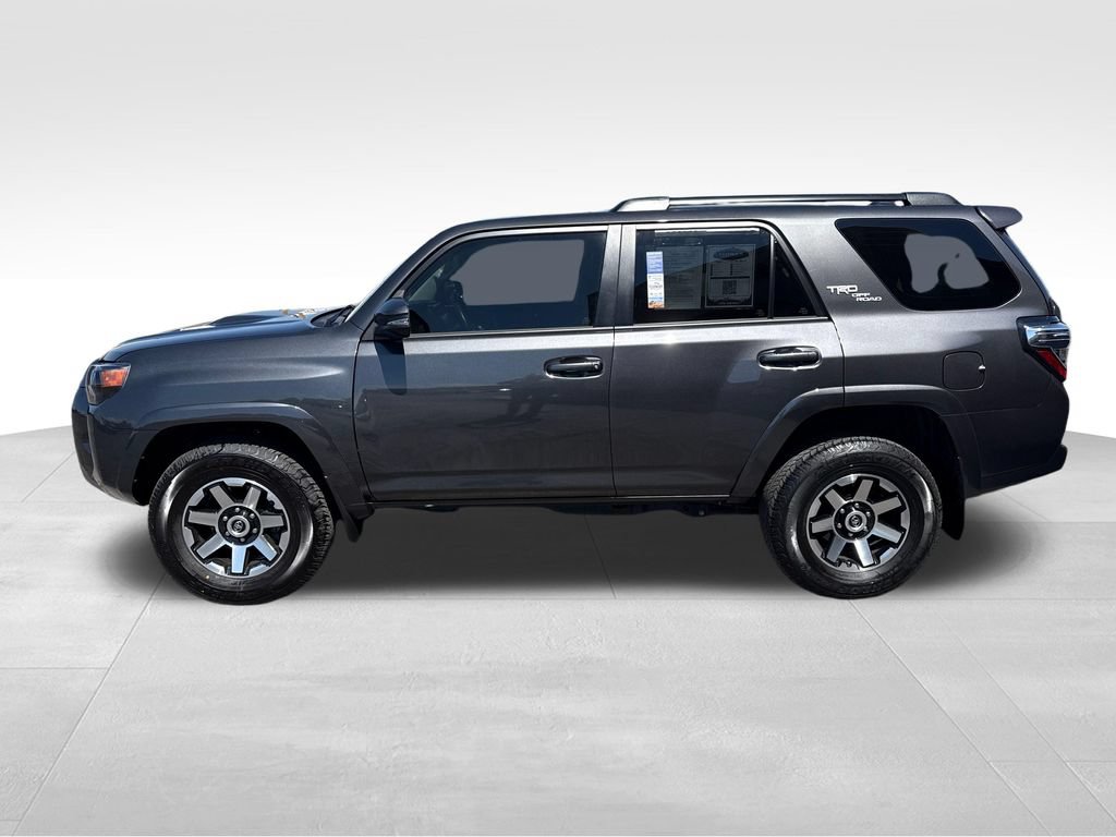 Used 2023 Toyota 4Runner TRD Off-Road Premium AWD/4WD image 2