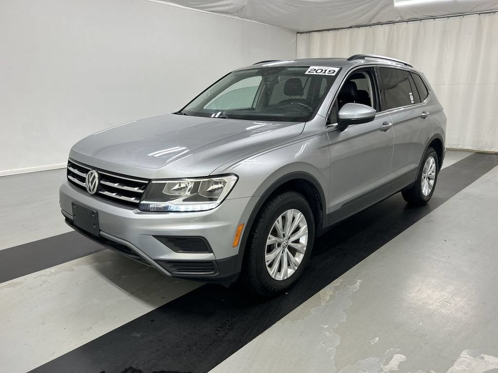 Used 2019 Volkswagen Tiguan SE w/ Panoramic Sunroof Package AWD/4WD image 5