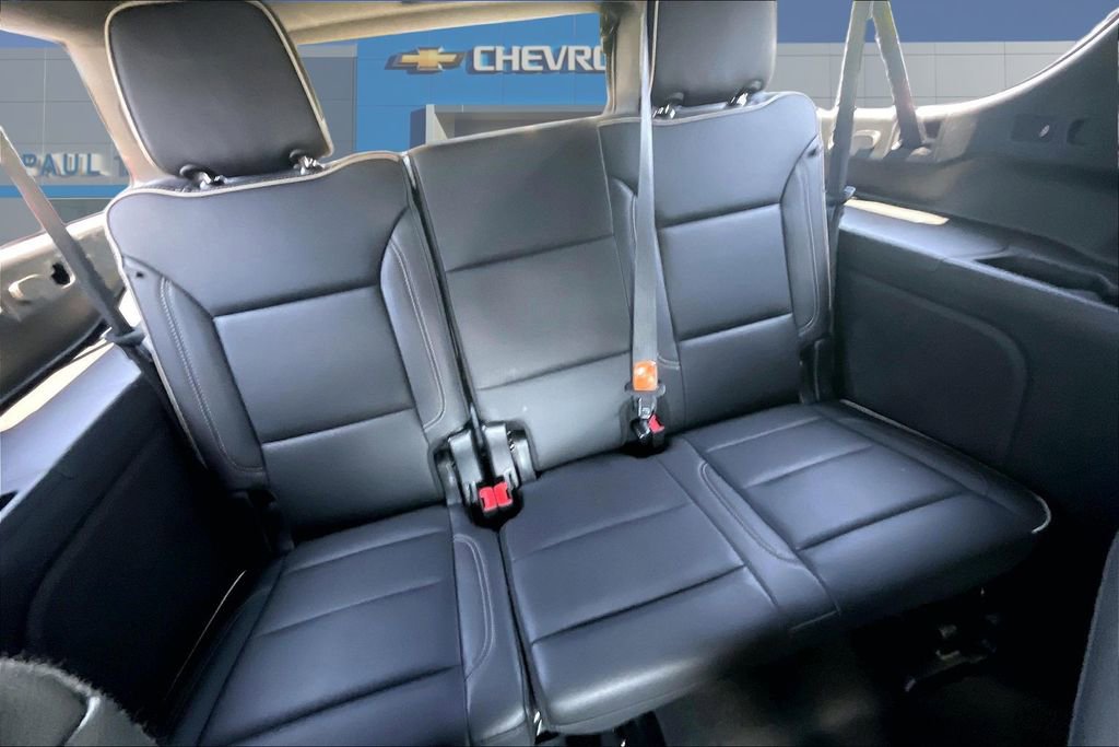 Used 2024 Chevrolet Suburban Premier AWD/4WD image 26