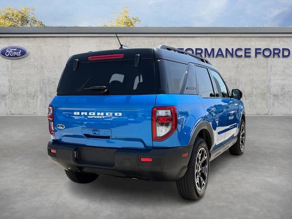 Used 2025 Ford Bronco Sport Outer Banks w/ Outer Banks Tech Package+ AWD/4WD image 7