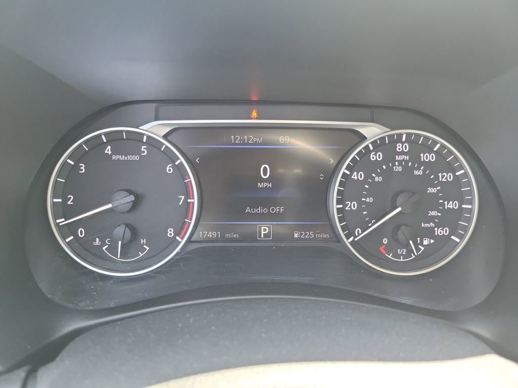 Used 2022 Nissan Sentra SR w/ Trunk Package image 24