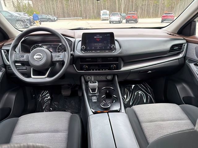 Used 2023 Nissan Rogue SV AWD/4WD image 22