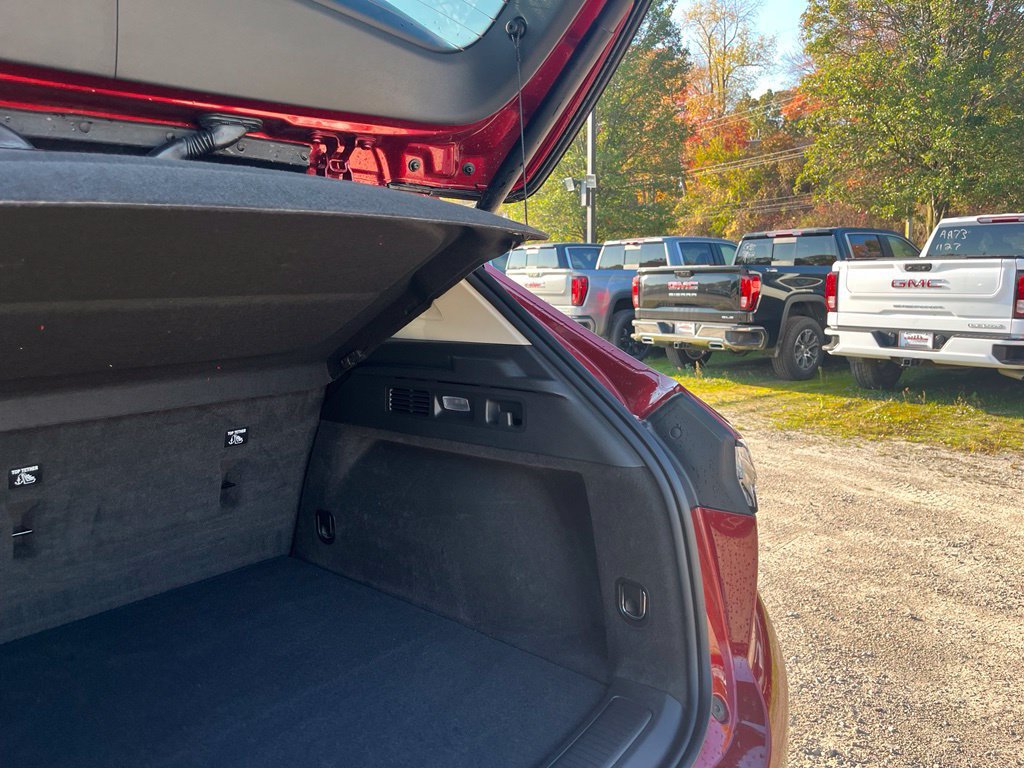 Used 2023 Buick Envision Avenir AWD/4WD image 12