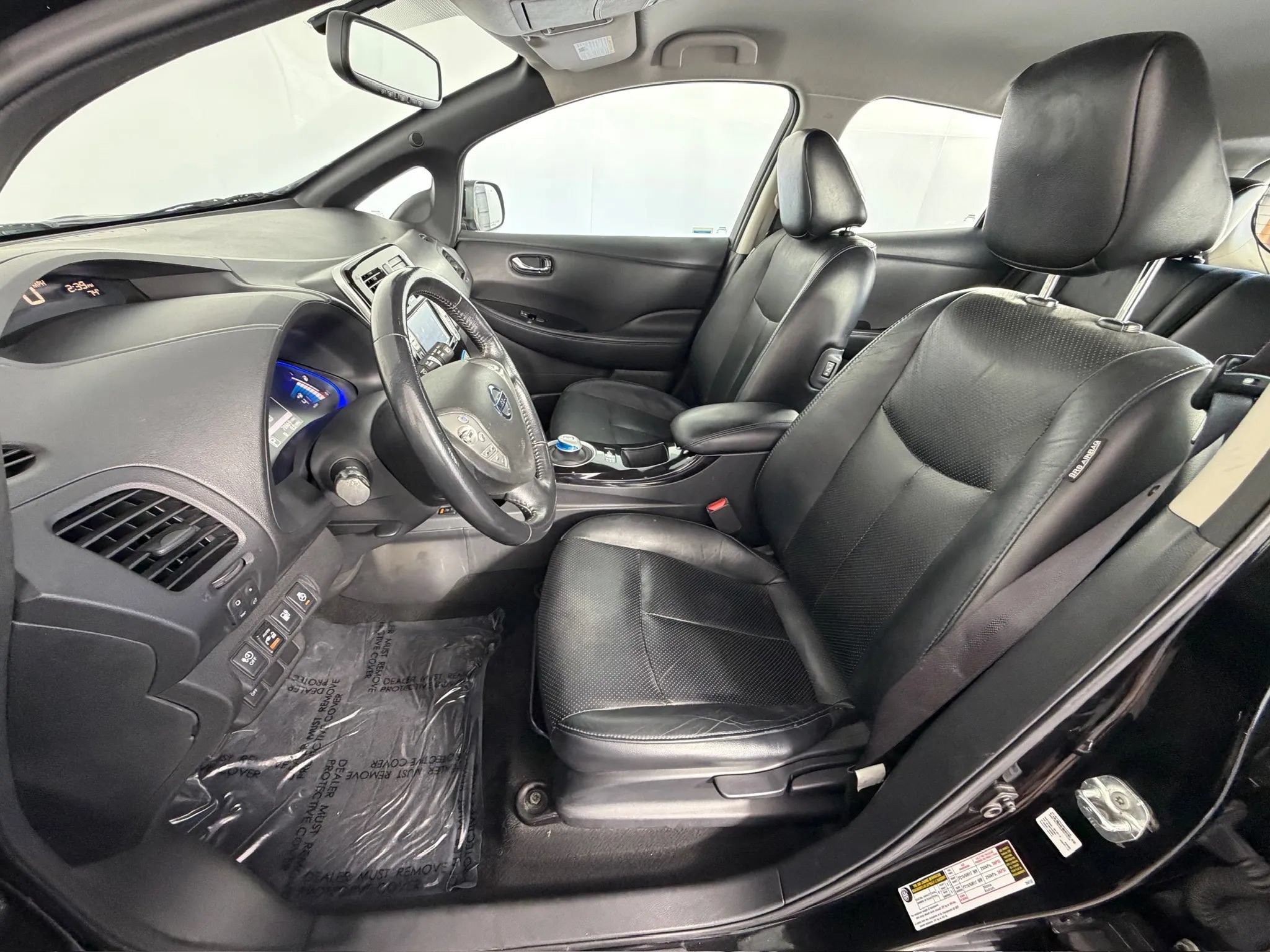 Used 2013 Nissan Leaf SL w/ Premium Pkg FWD image 31