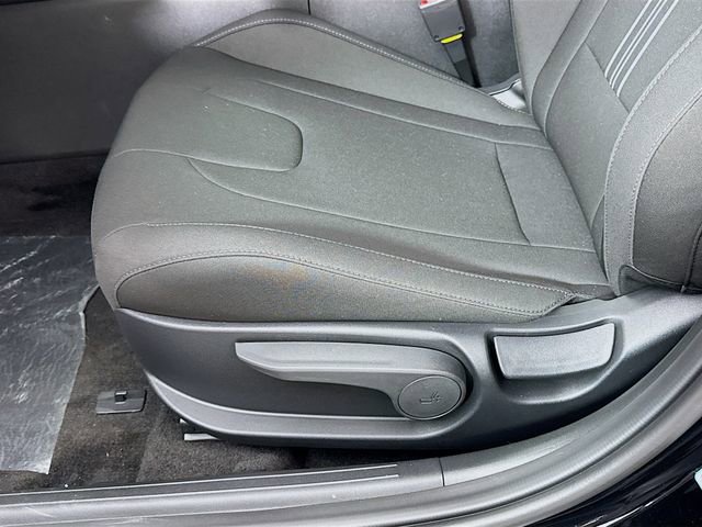 New 2025 Hyundai Elantra SEL image 30