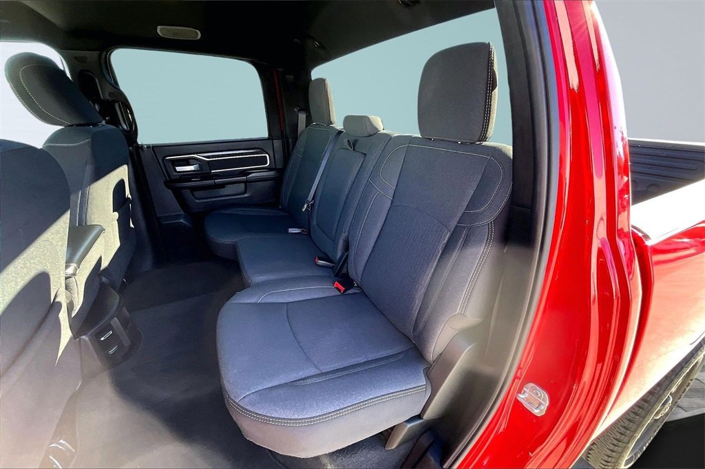 Used 2024 RAM 2500 Big Horn w/ Sport Appearance Package image 27
