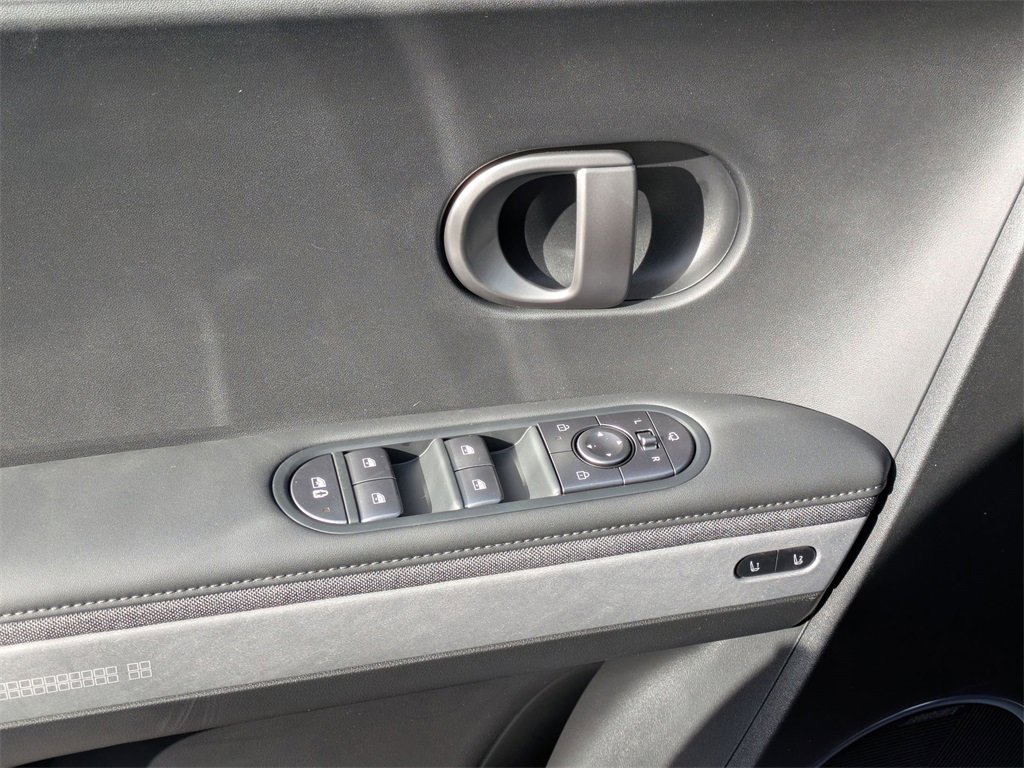 New 2026 Hyundai Ioniq 5 Limited image 17