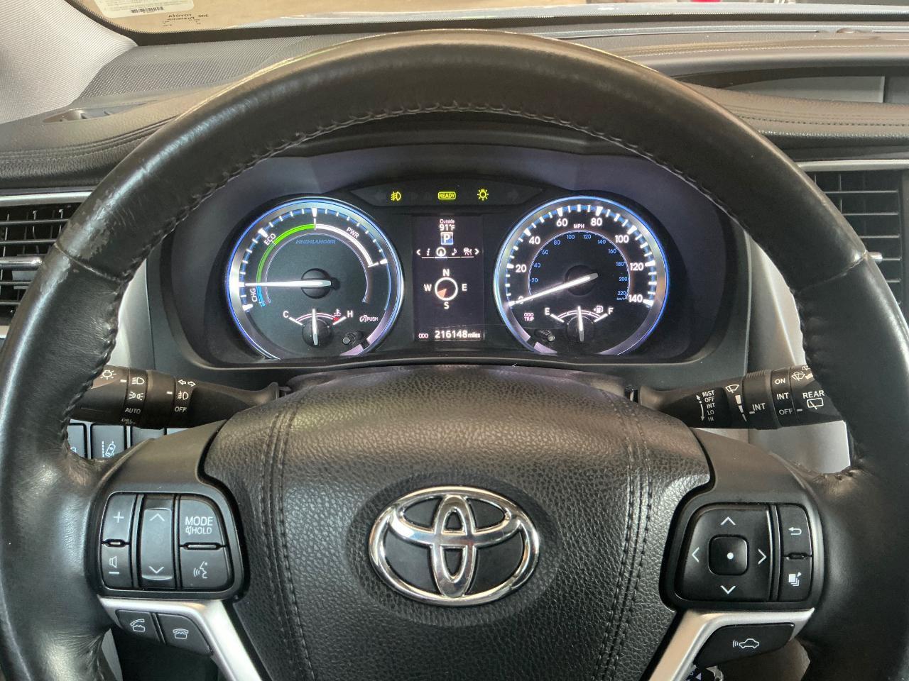 Used 2015 Toyota Highlander Limited w/ Driver Technology Package AWD/4WD image 27