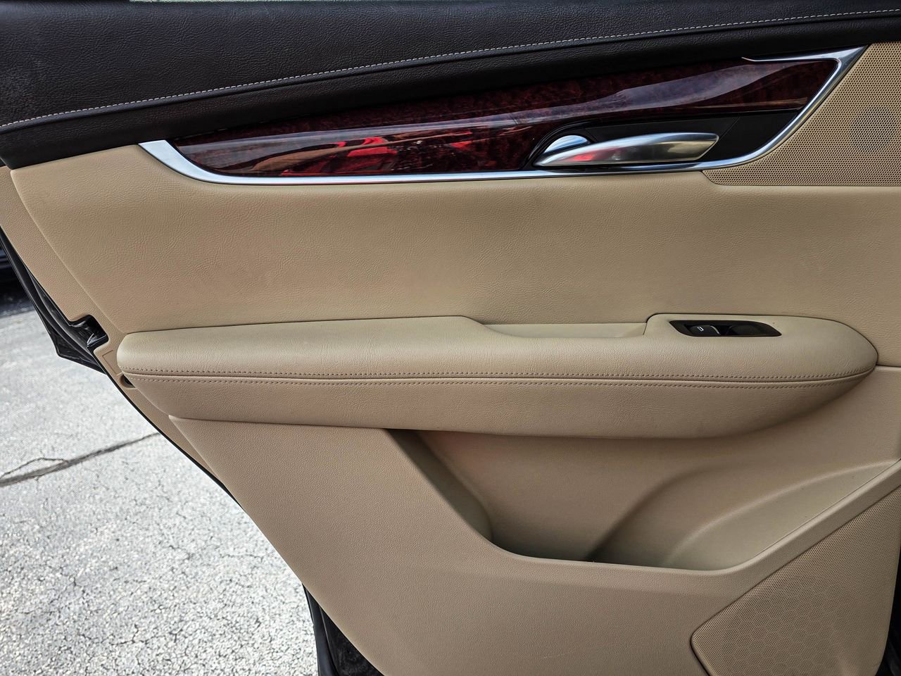 Used 2018 Cadillac XT5 Premium Luxury FWD image 31