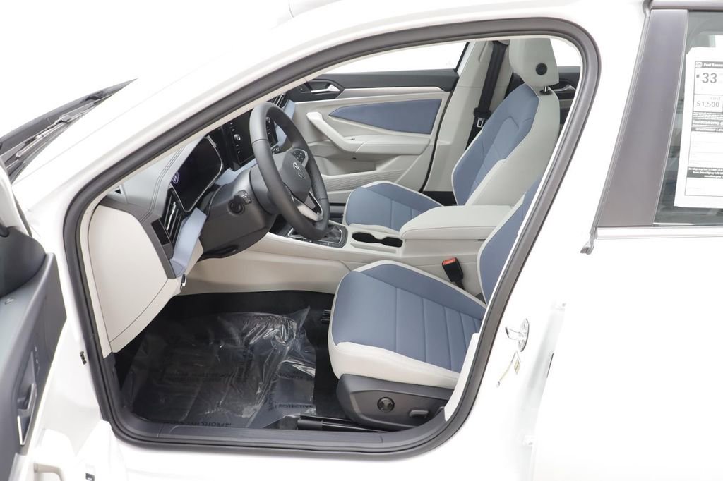 New 2026 Volkswagen Jetta SE FWD image 7
