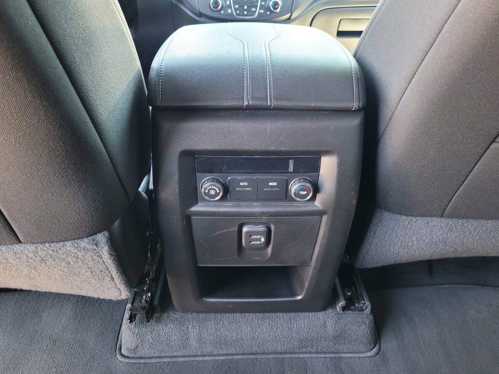 Used 2023 Chevrolet Traverse LT AWD/4WD image 16
