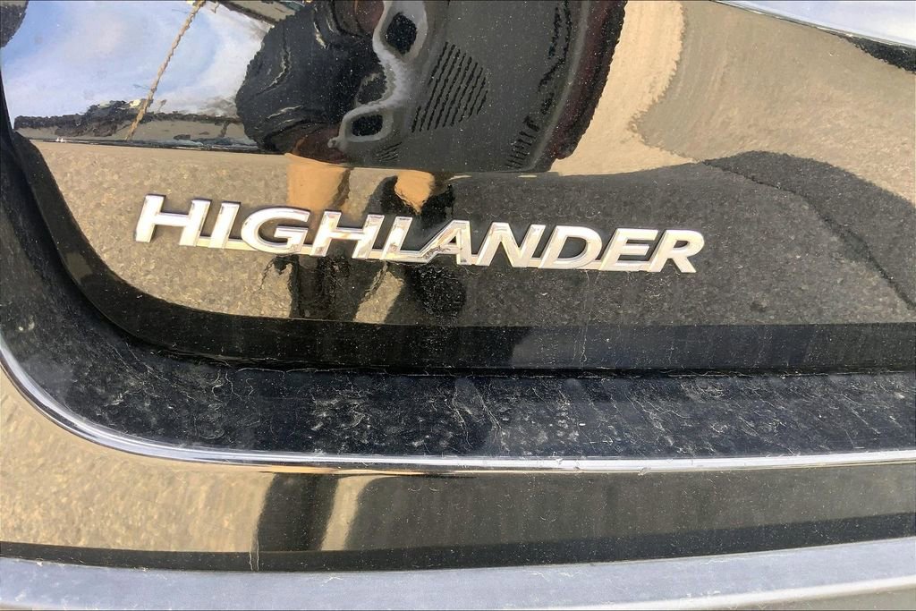 Used 2015 Toyota Highlander LE image 10