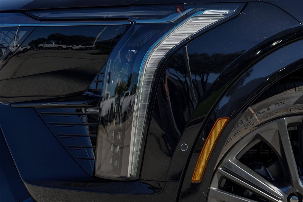 New 2026 Cadillac Optiq Sport 2 image 22