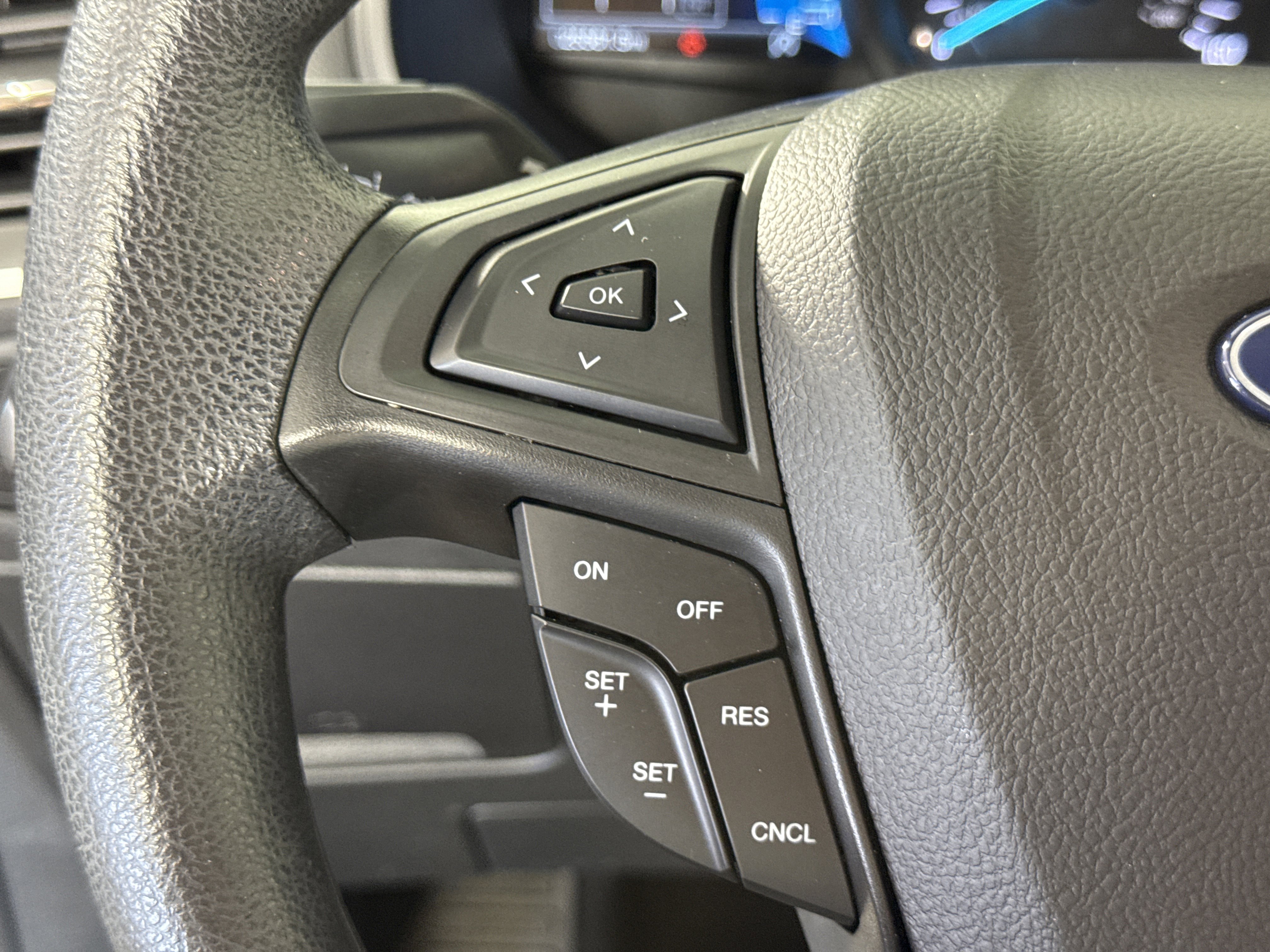 Used 2023 Ford Edge SE w/ Black Appearance Package AWD/4WD image 25