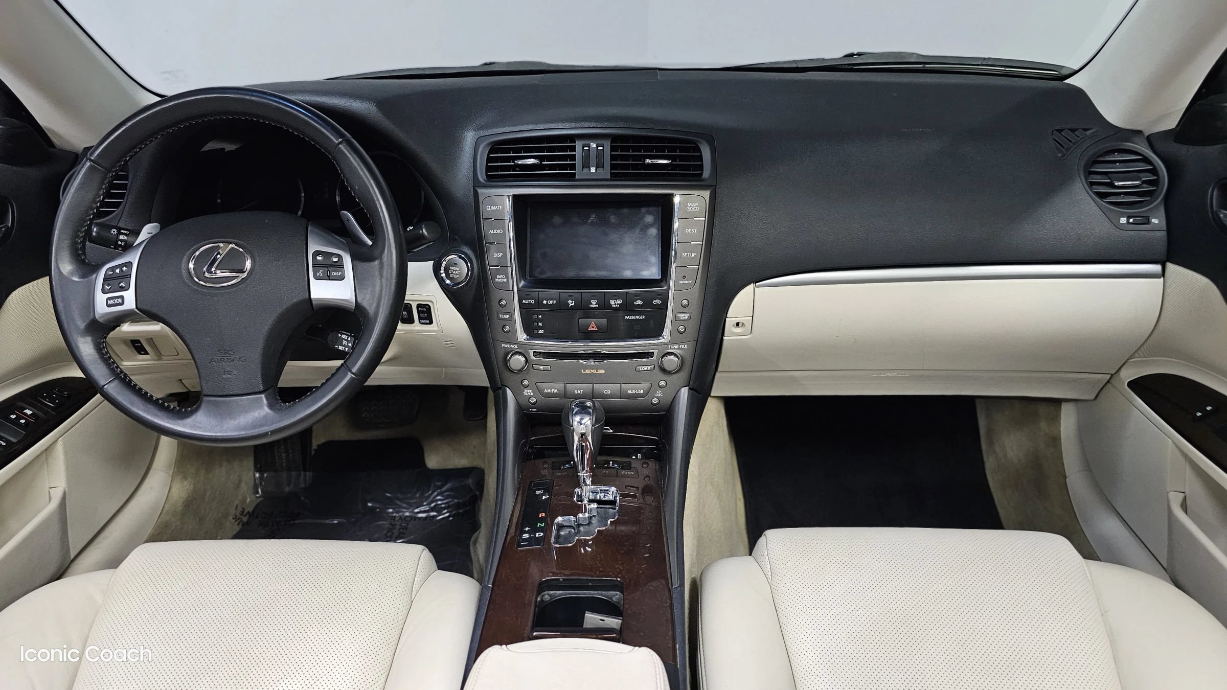 Used 2011 Lexus IS 250C RWD image 39