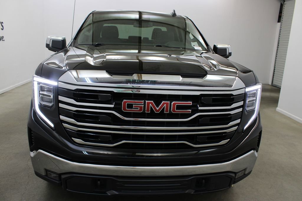 Used 2025 GMC Sierra 1500 SLT AWD/4WD image 7