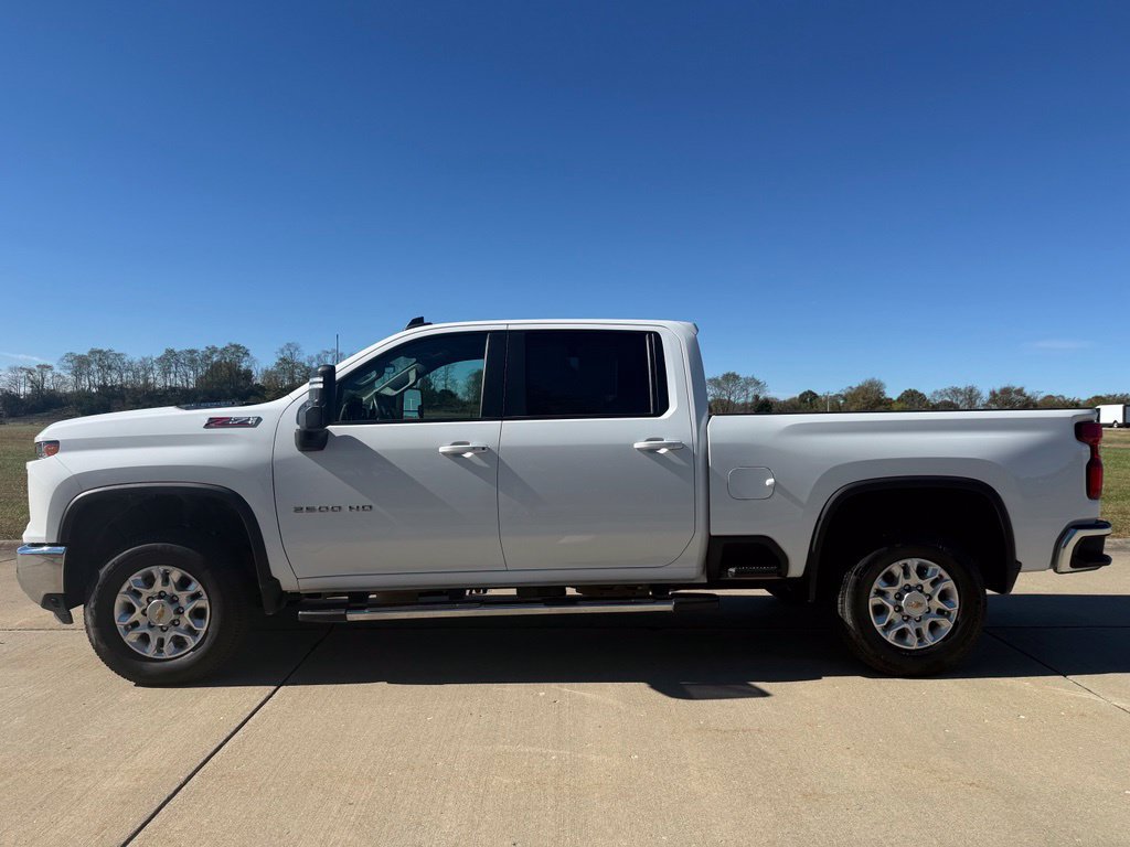 Used 2026 Chevrolet Silverado 2500 LT AWD/4WD image 9