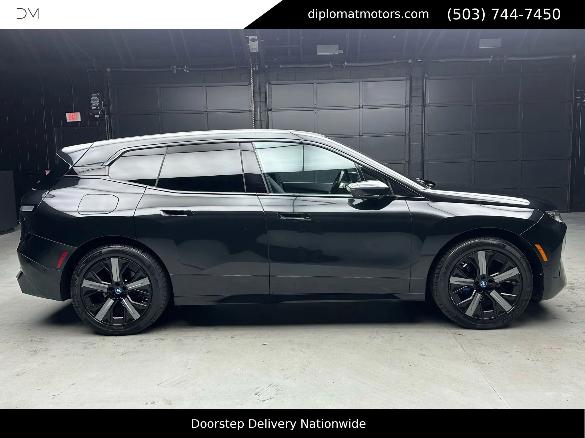 Used 2024 BMW iX xDrive50 w/ Sport Package image 8