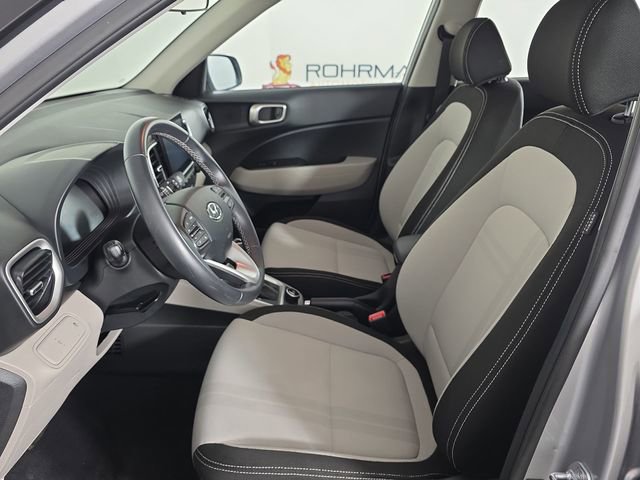 Used 2025 Hyundai Venue SEL image 19