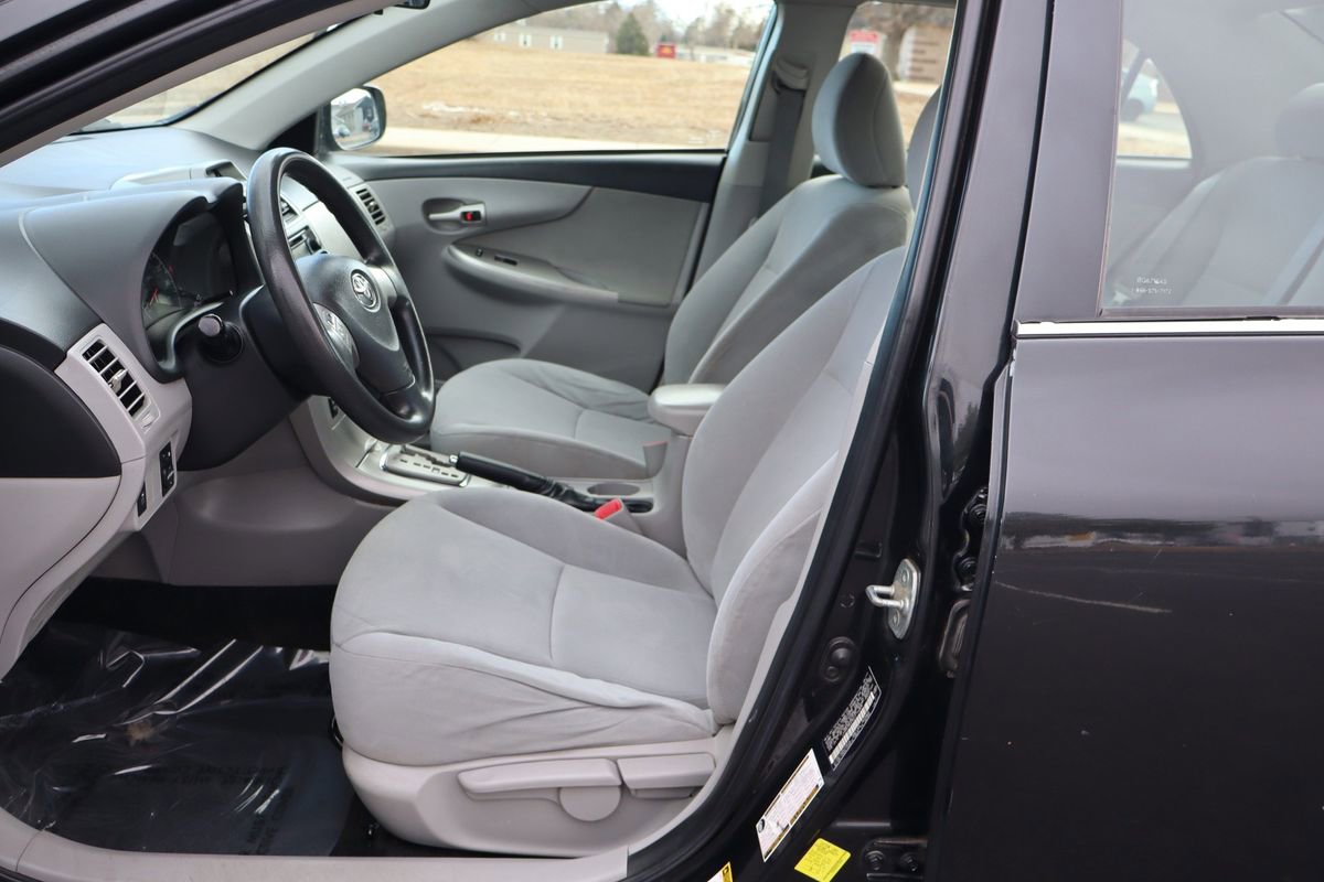 Used 2013 Toyota Corolla LE w/ Protection Pkg image 19