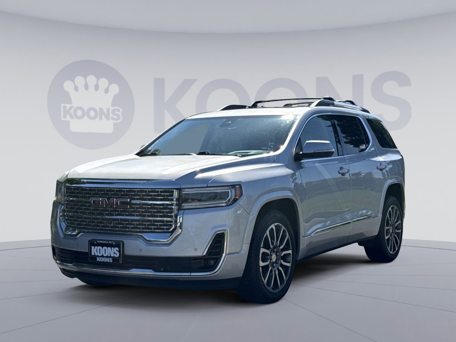 Used 2020 GMC Acadia Denali w/ Denali Ultimate Package AWD/4WD image 1