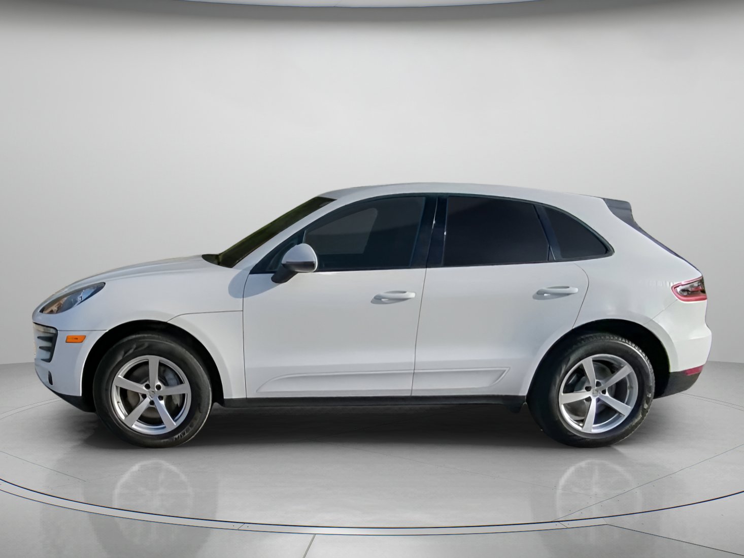 Used 2018 Porsche Macan image 15