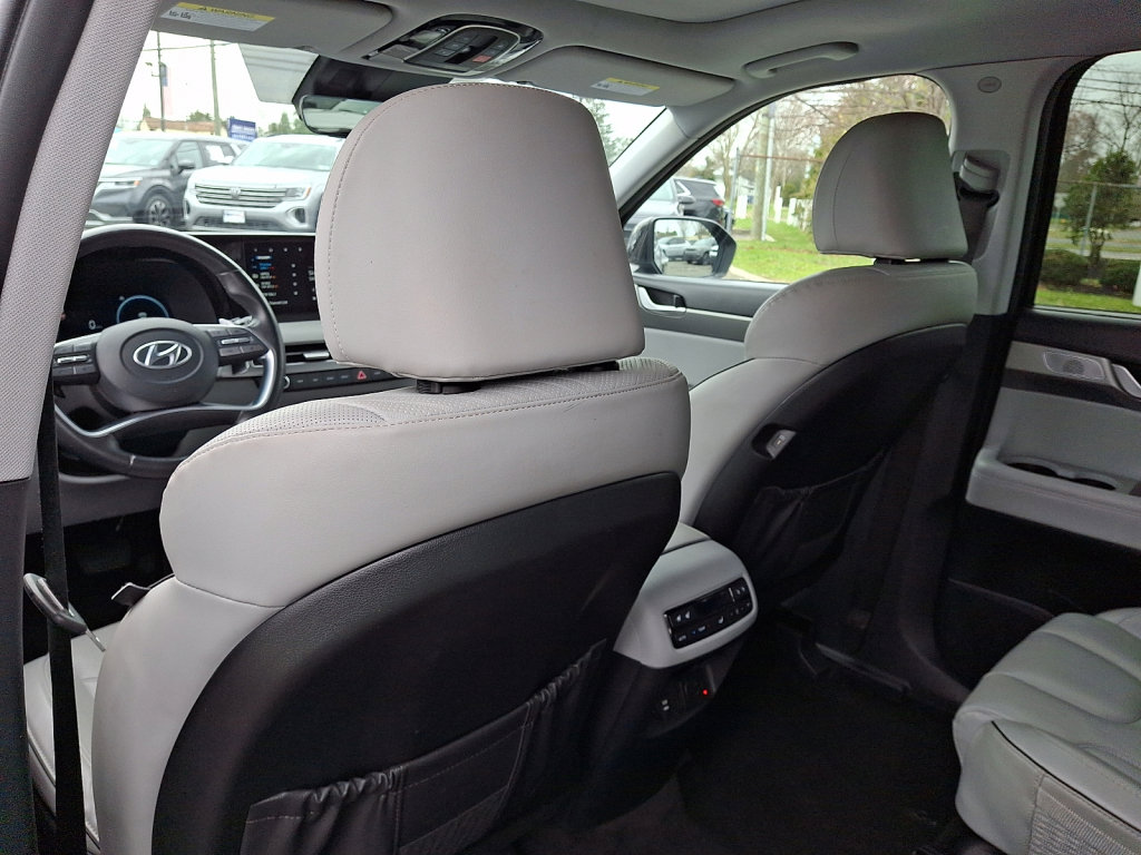 Used 2024 Hyundai Palisade SEL w/ Premium Package image 21