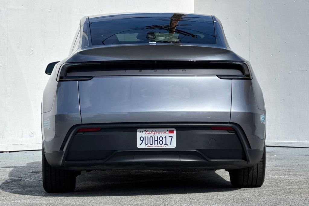 Used 2026 Tesla Model Y 2WD image 4